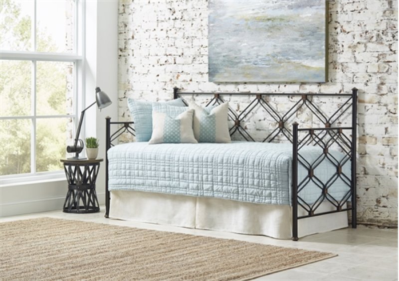 Ways to Enhance a Space with your Chattanooga Bedroom Furniture for Guests