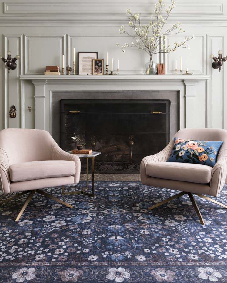 Play with color and pattern with this gorgeous blue rug, an amazing accessory that will tie together any room decor.