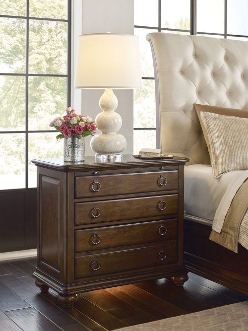 Kincaid furniture sold by EF Brannon makes the utitmate guest room design.