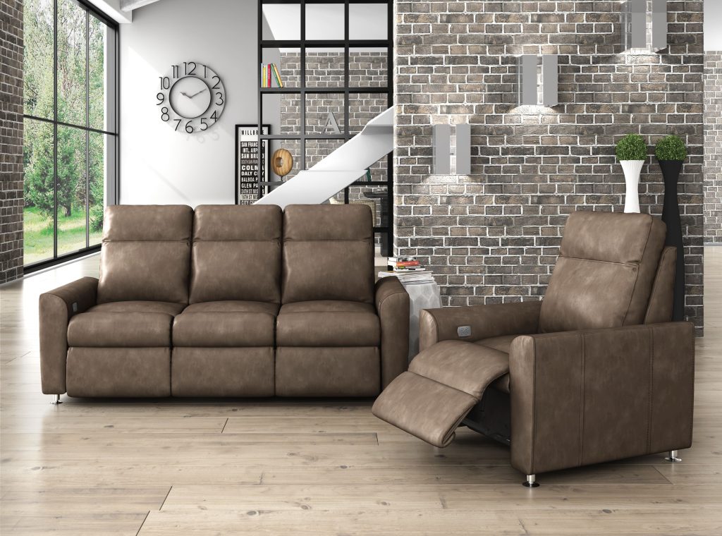 Omnia leather store reclining sofa